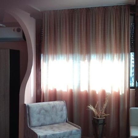 Guest House Ambrozia 코텔 외부 사진