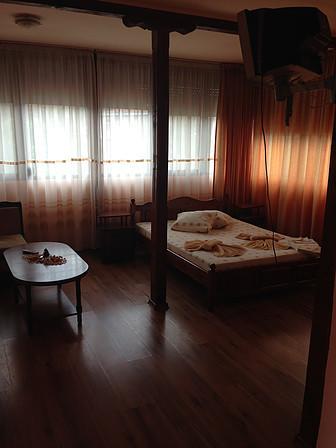Guest House Ambrozia 코텔 외부 사진